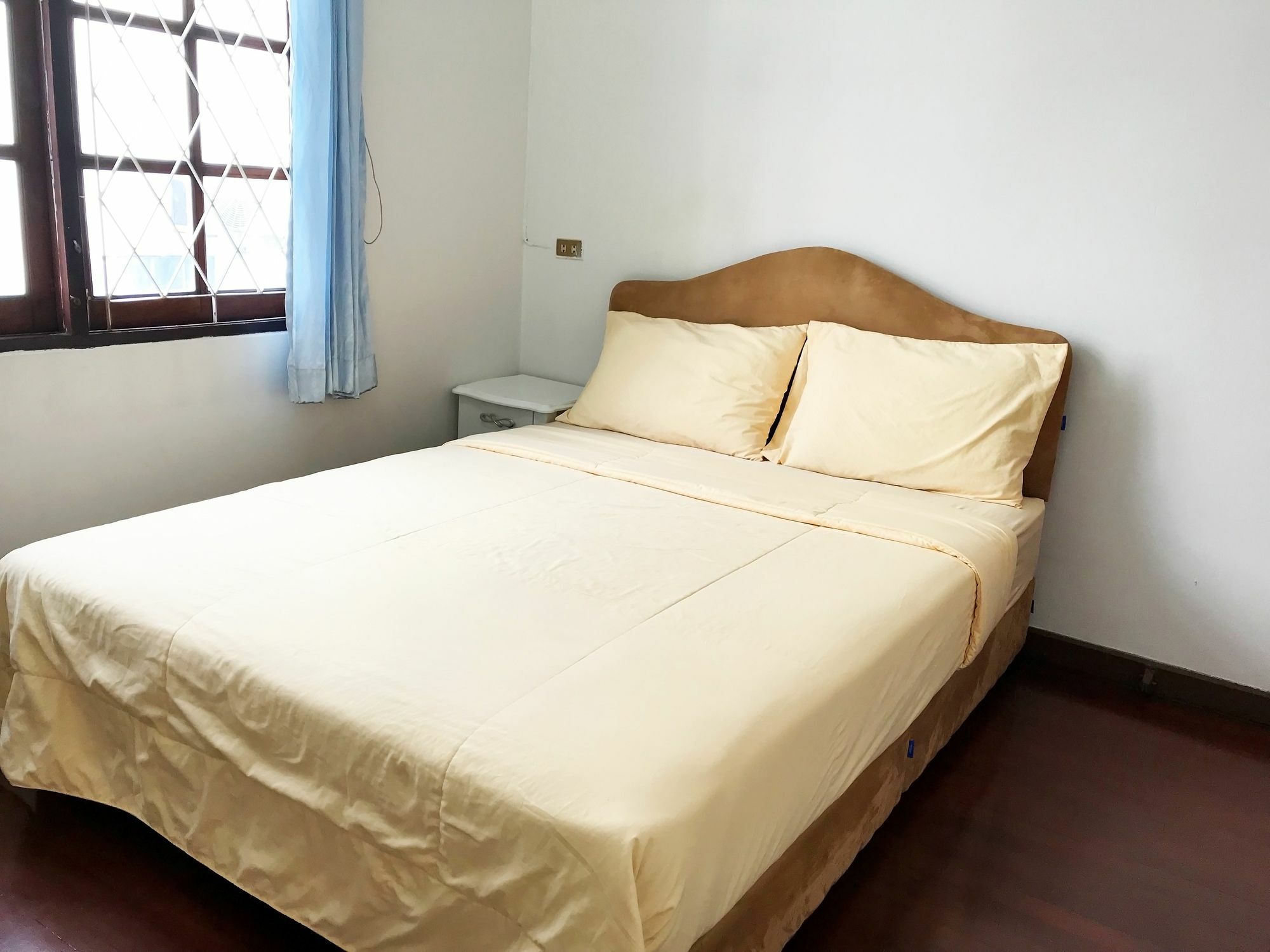 Sira'S House Hotel Bangkok Exterior photo