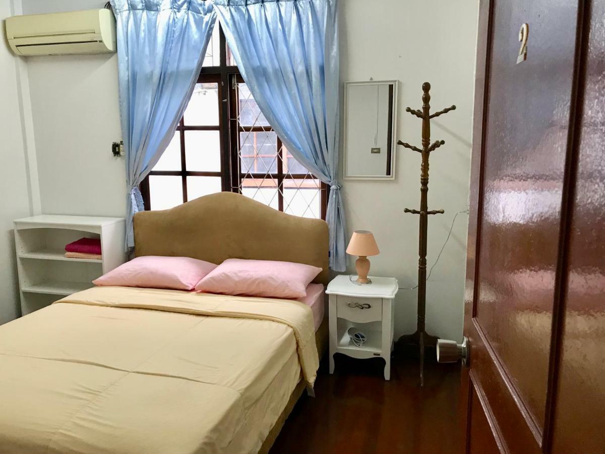 Sira'S House Hotel Bangkok Exterior photo